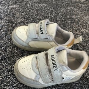 Disney Mickey boys shoes size 7
